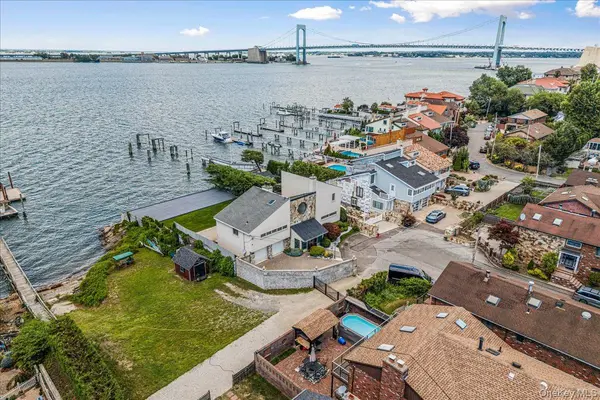 15443 Riverside DR, Whitestone, NY 11357