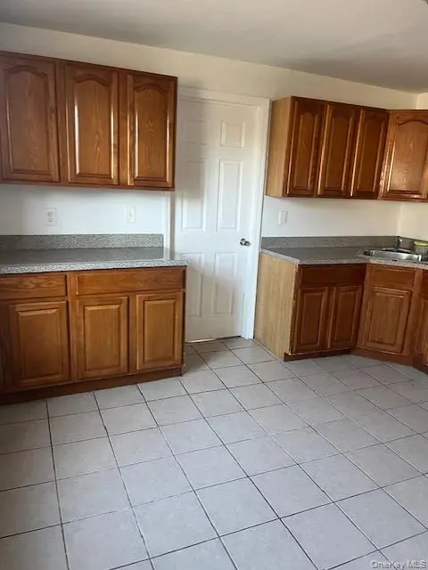 26 TAYLOR 1ST FLOOR AVE, Poughkeepsie, NY 12601