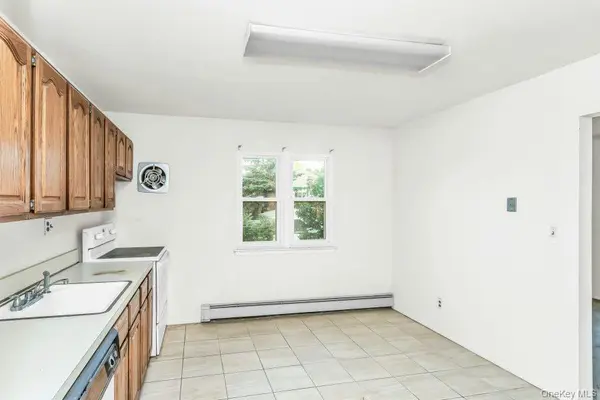 1085 Hempstead AVE, South Hempstead, NY 11550