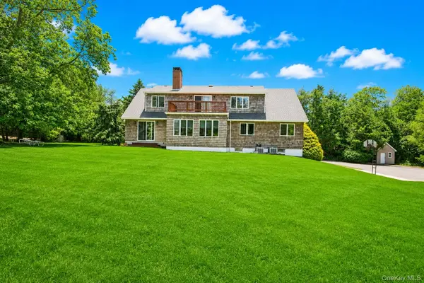 96 Tuthills LN, Jamesport, NY 11901