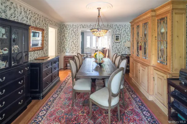 17 Beechtree LN #2E, Bronxville, NY 10708