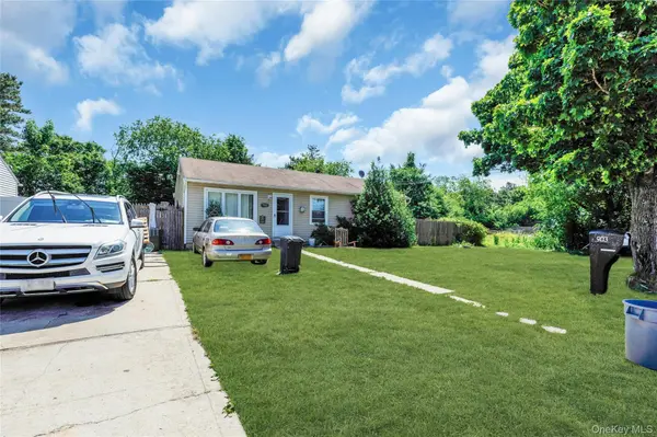 903 Provost AVE, Bellport, NY 11713