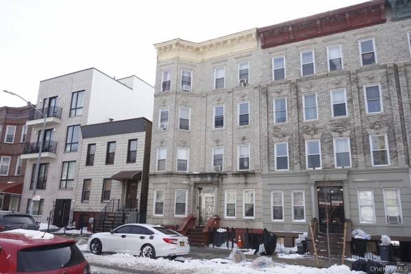 208 Sumpter ST, Brooklyn, NY 11233