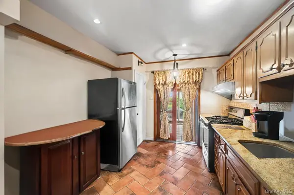 11544 225th ST, Cambria Heights, NY 11411