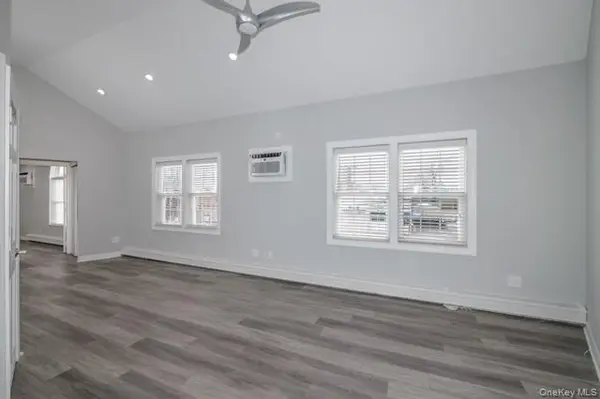 183 N Wellwood AVE #8, Lindenhurst, NY 11757