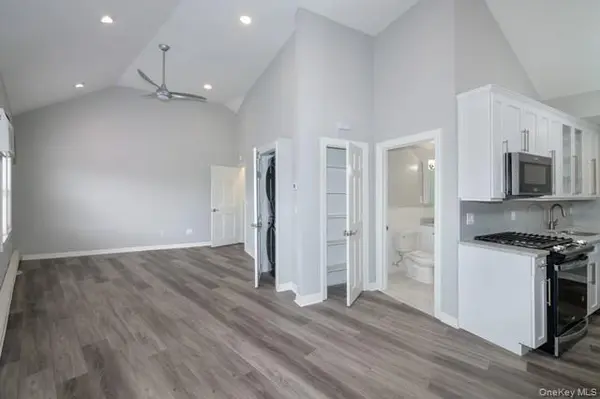 183 N Wellwood AVE #8, Lindenhurst, NY 11757