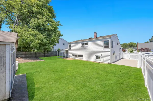 112 Washington ST, Farmingdale, NY 11735