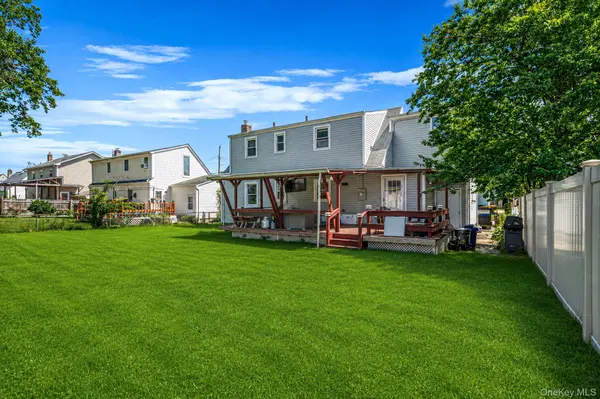 168 W 21st ST, Deer Park, NY 11729
