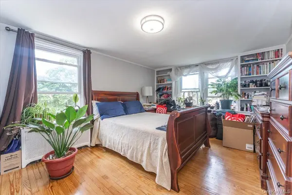 227 Rockaway TPKE, Lawrence, NY 11559