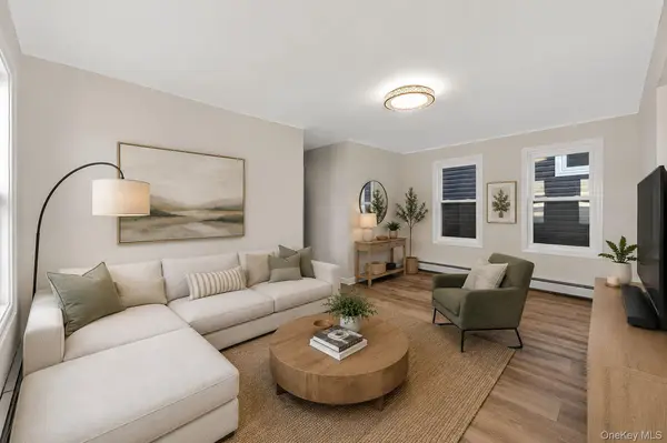 84 E Pine ST, Long Beach, NY 11561