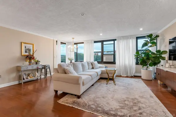 10-24 166 St. ST #7C, Beechhurst, NY 11357