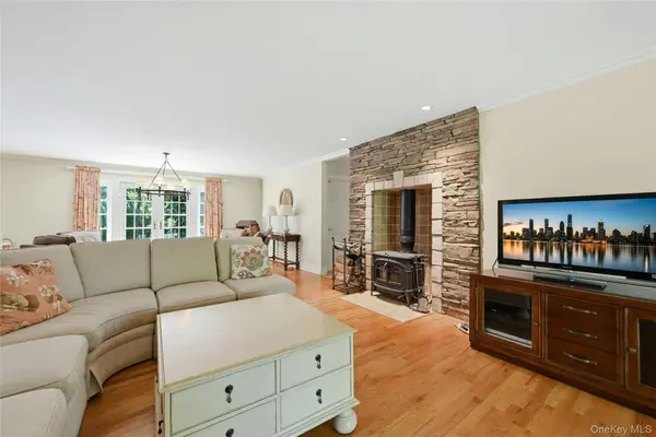 1195 Goose Creek LN, Southold, NY 11971