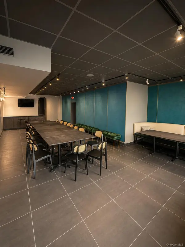 1442 3rd AVE, New York (manhattan), NY 10028