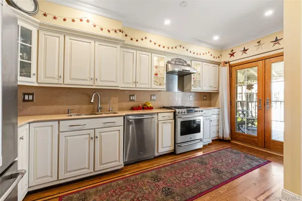 7718 83rd ST, Glendale, NY 11385