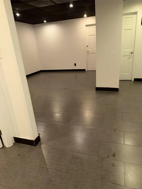 4323 Main ST #1st Floor Store, Flushing, NY 11355