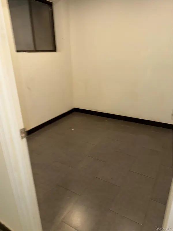 4323 Main ST #1st Floor Store, Flushing, NY 11355