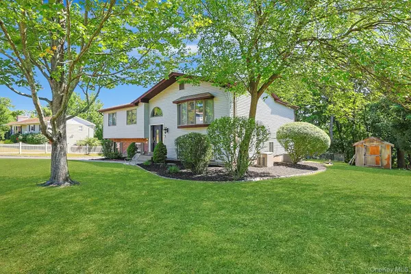 168 Orchid DR, Pearl River, NY 10965