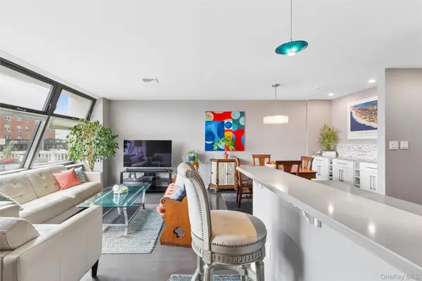 545 W Broadway #A, Long Beach, NY 11561