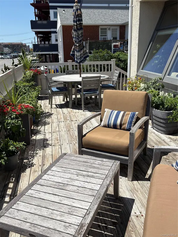 545 W Broadway #A, Long Beach, NY 11561