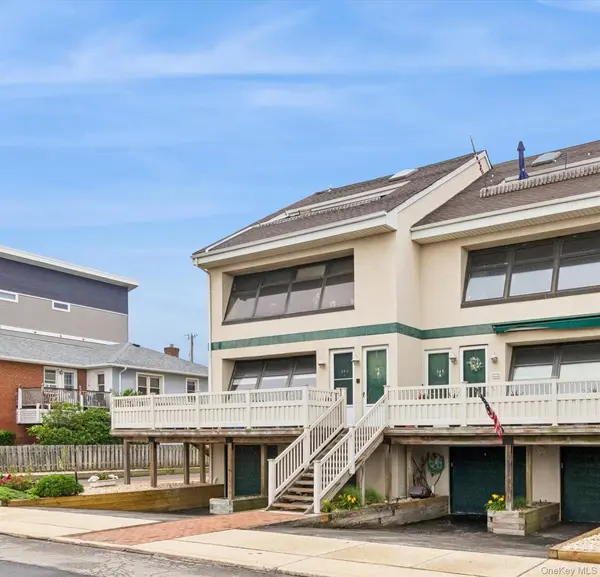 545 W Broadway #A, Long Beach, NY 11561