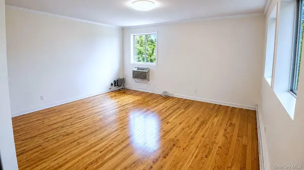 81-64 102nd AVE #3rd Fl, Ozone Park, NY 11416