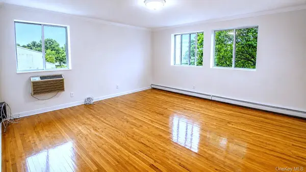 81-64 102nd AVE #3rd Fl, Ozone Park, NY 11416