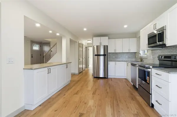 336 2ND ST, Greenport, NY 11944