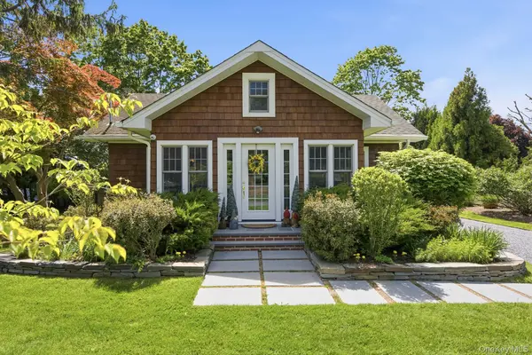 36 Watchogue AVE, East Moriches, NY 11940