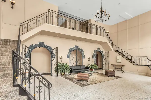 370 W Broadway #4J, Long Beach, NY 11561