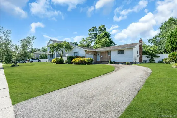 33 Cameo RD, Commack, NY 11725