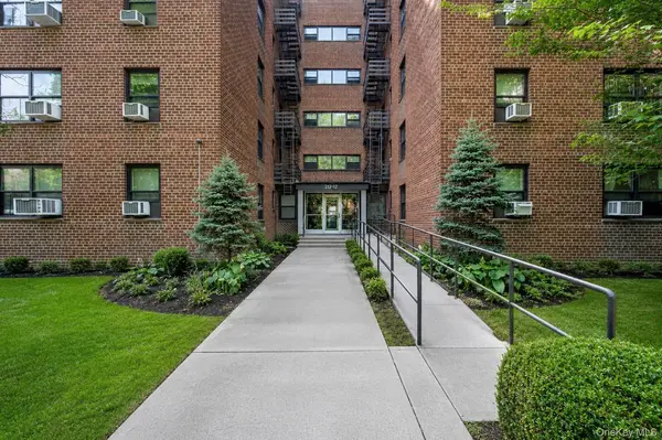 212-12 73rd #3C, Oakland Gardens, NY 11364