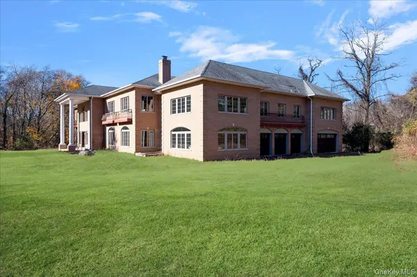 1 Penny Pond CT, Old Brookville, NY 11548