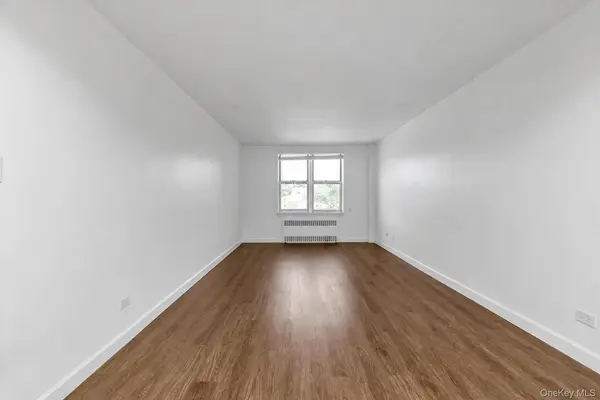 67-30 Clyde ST #7T, Forest Hills, NY 11375