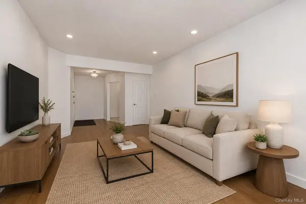 67-30 Clyde ST #7T, Forest Hills, NY 11375