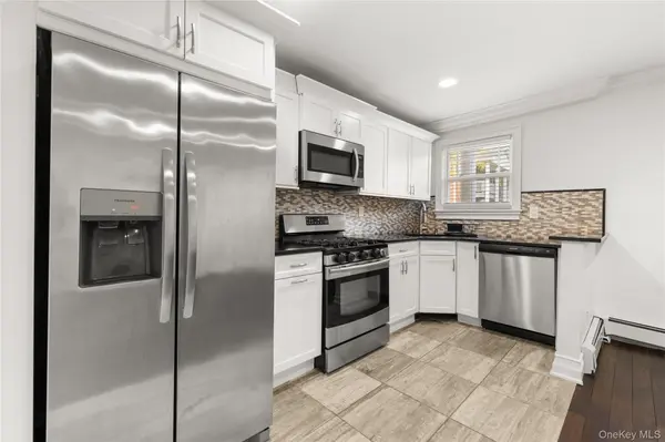 147 Fairharbor DR #147, Patchogue, NY 11772