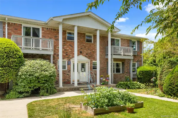 147 Fairharbor DR #147, Patchogue, NY 11772