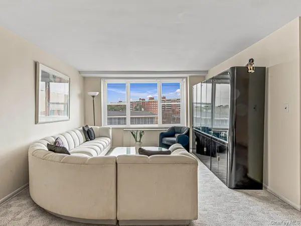 211-65 23rd AVE #4D, Bayside, NY 11360