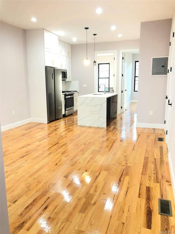 80 Autumn AVE, Brooklyn, NY 11208