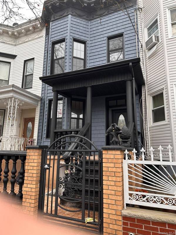 80 Autumn AVE, Brooklyn, NY 11208