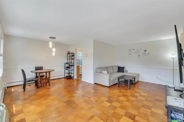 315 Hicksville RD #1, Bethpage, NY 11714