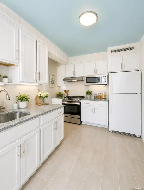 13950 35 AVE #F, Flushing, NY 11354