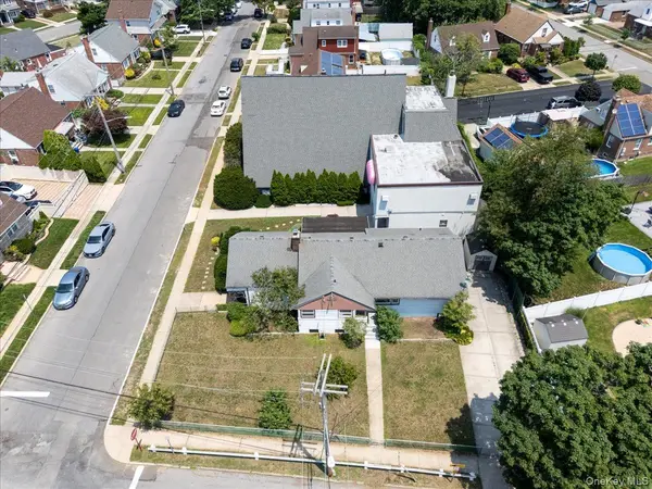 215 N Hillside AVE, Valley Stream, NY 11580