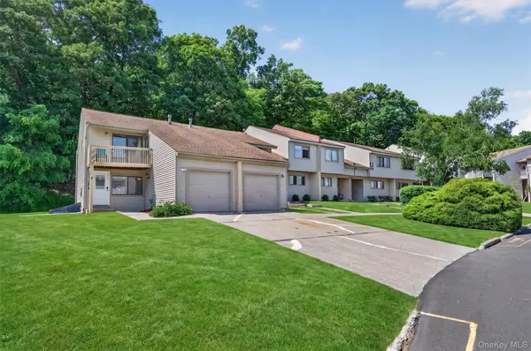 202 Concord LN, Middletown, NY 10940