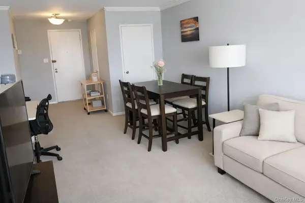 740 E Broadway #6k, Long Beach, NY 11561