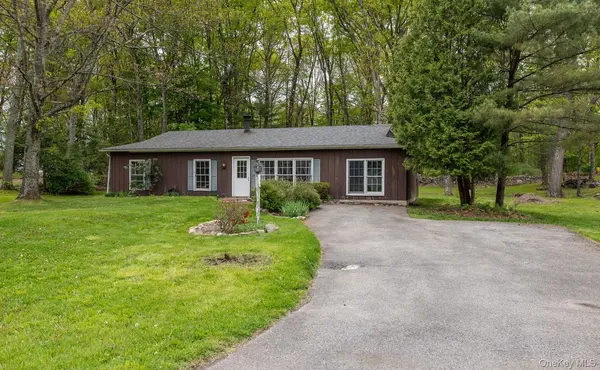 53 Paffendorf DR, Newburgh, NY 12550