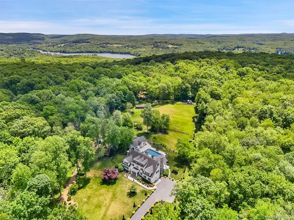 5 Apple Mill LN, North Salem, NY 10560
