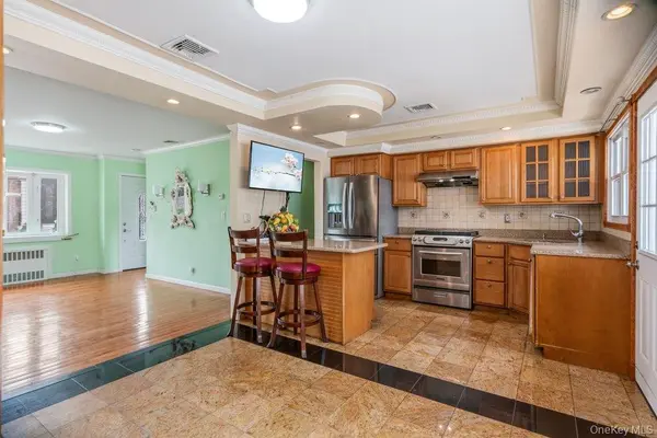 920 Dana AVE, Valley Stream, NY 11580