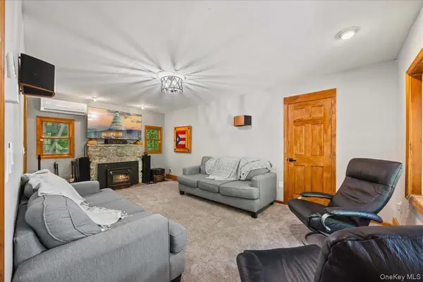 12 Cascade TRL, Monroe, NY 10950