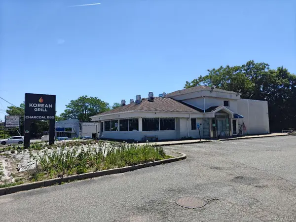 2074 Jericho TPKE, East Northport, NY 11731