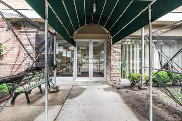 88-12 151 AVE #4B, Howard Beach, NY 11414